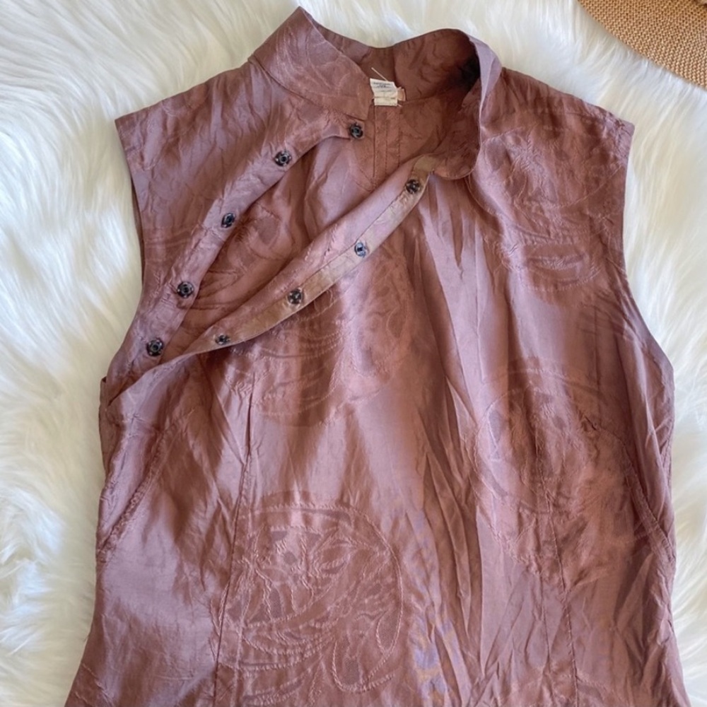 DOSA Silk Cheongsam Sleeveless Tunic Blouse. - Picture 9 of 12